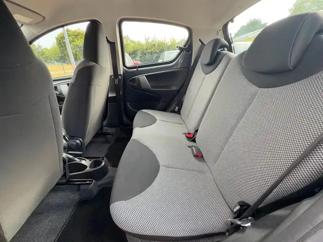 Toyota Aygo view 11