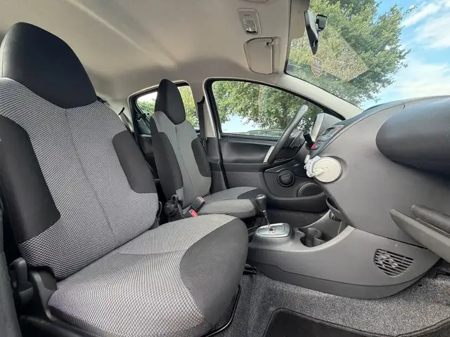 Toyota Aygo view 10