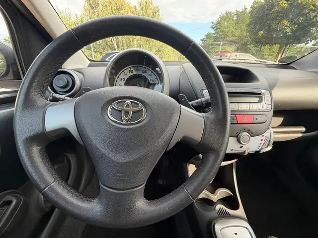Toyota Aygo view 9