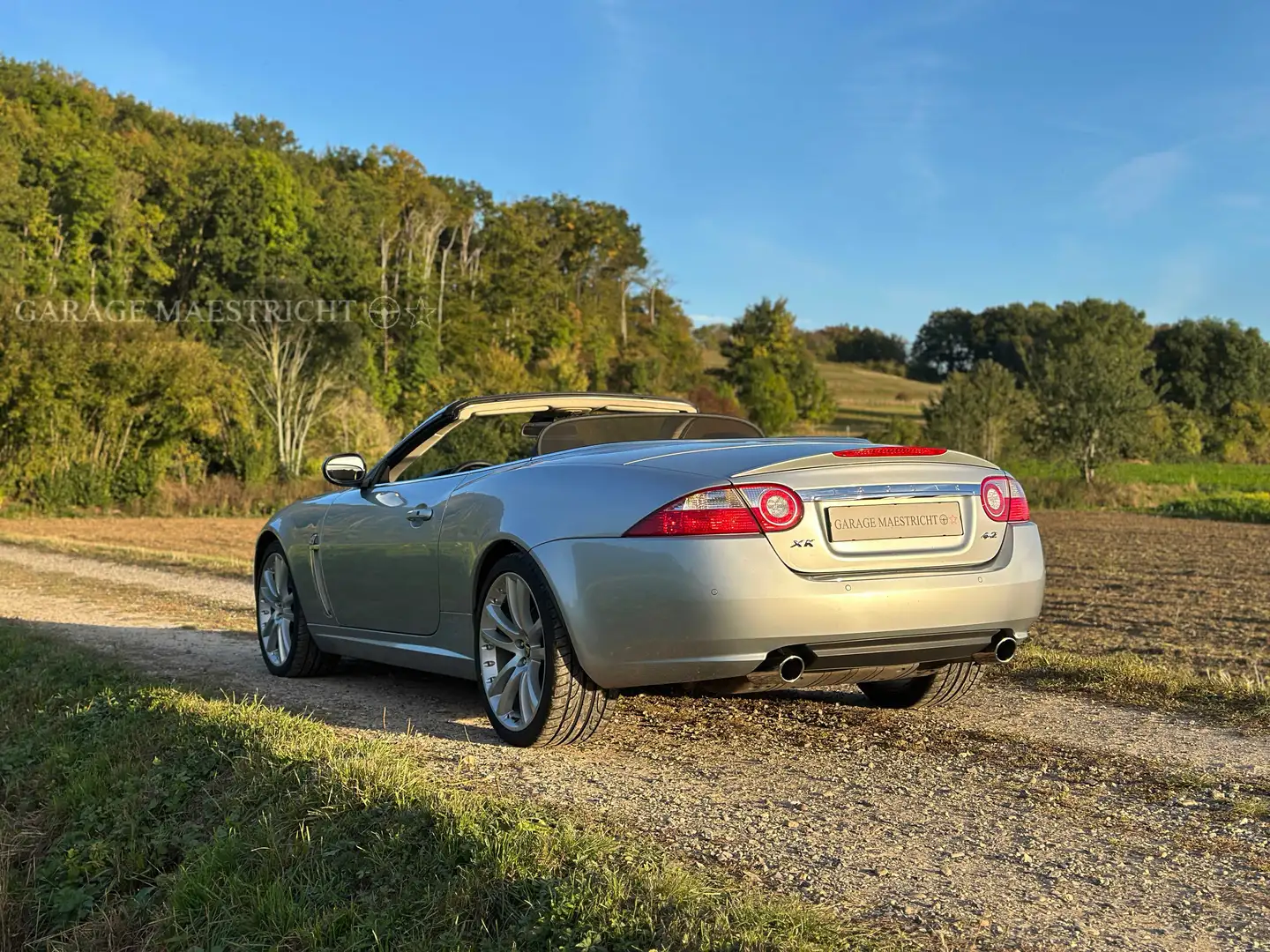 Jaguar XK 4.2 V8 Convertible | Liquid Silver | 20" Kalimnos Argent - 2
