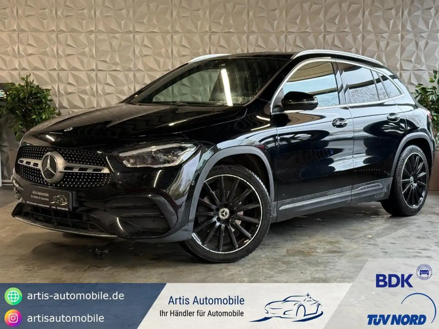 Mercedes-Benz GLA 200 GLA 200 *AMG-LINE*KAMERA*PANORAMA* Schwarz - 1