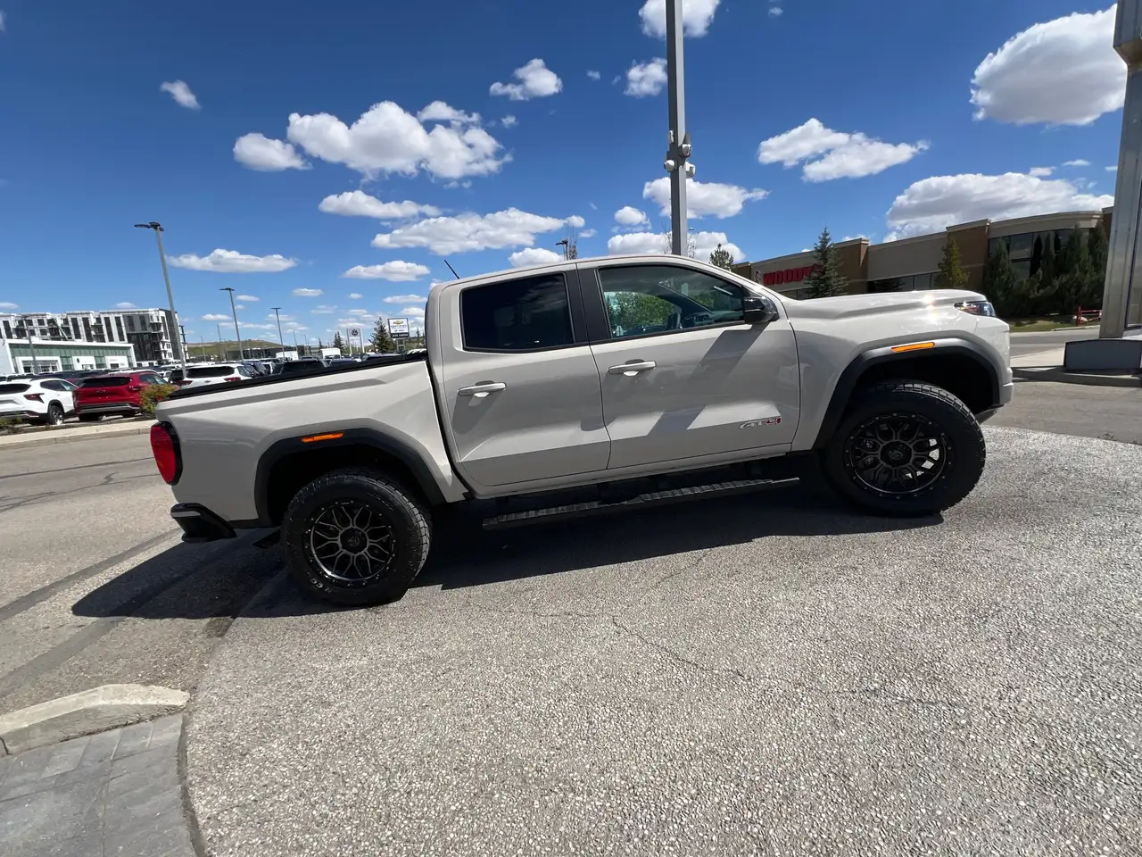 GMC Canyon снимка GMC Canyon