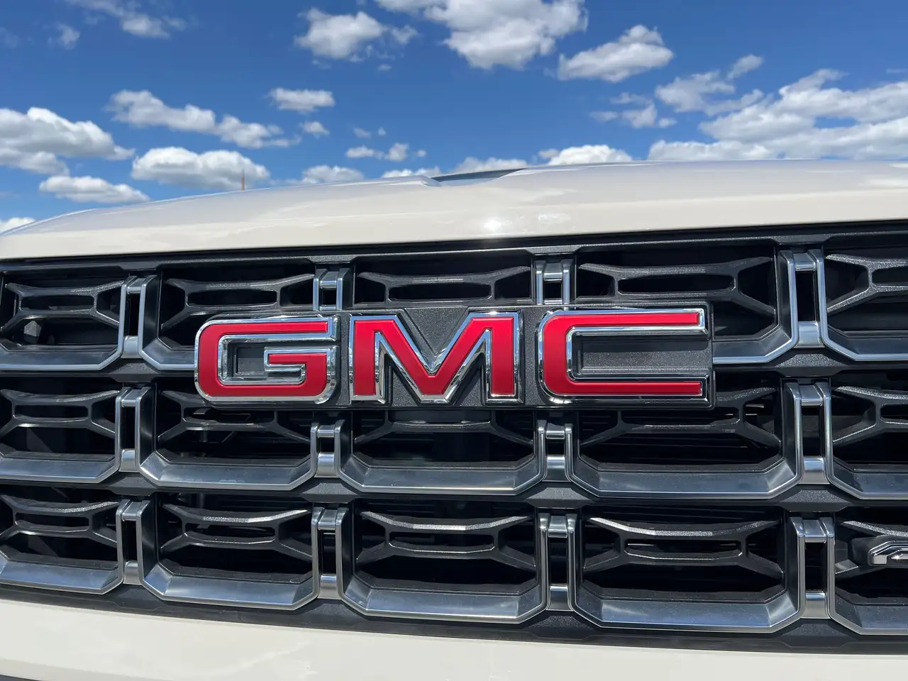 GMC Canyon снимка GMC Canyon