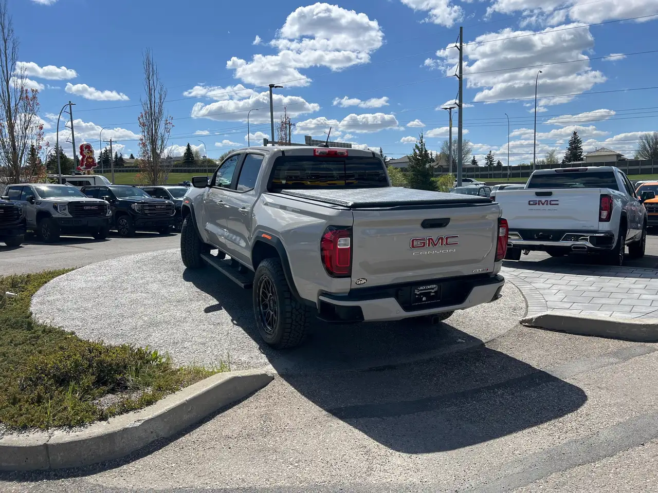 GMC Canyon снимка GMC Canyon