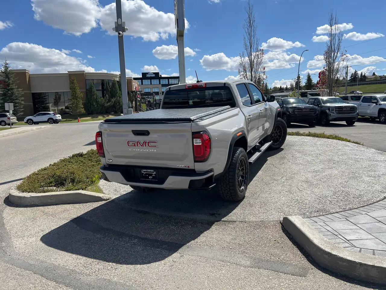 GMC Canyon снимка GMC Canyon