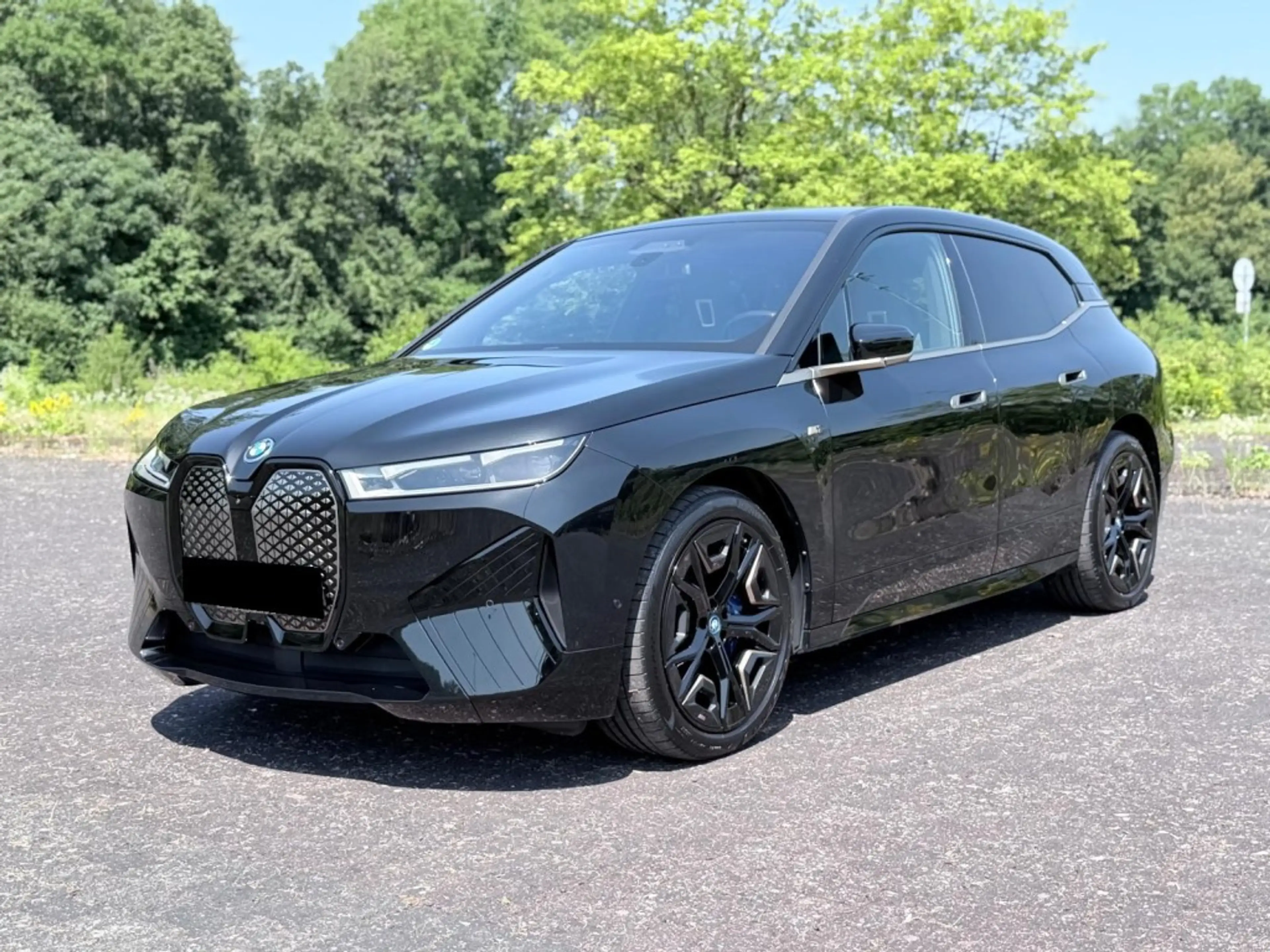 BMW iX M60 B&W Soft Close AHK Aktivlenk Pano Repair