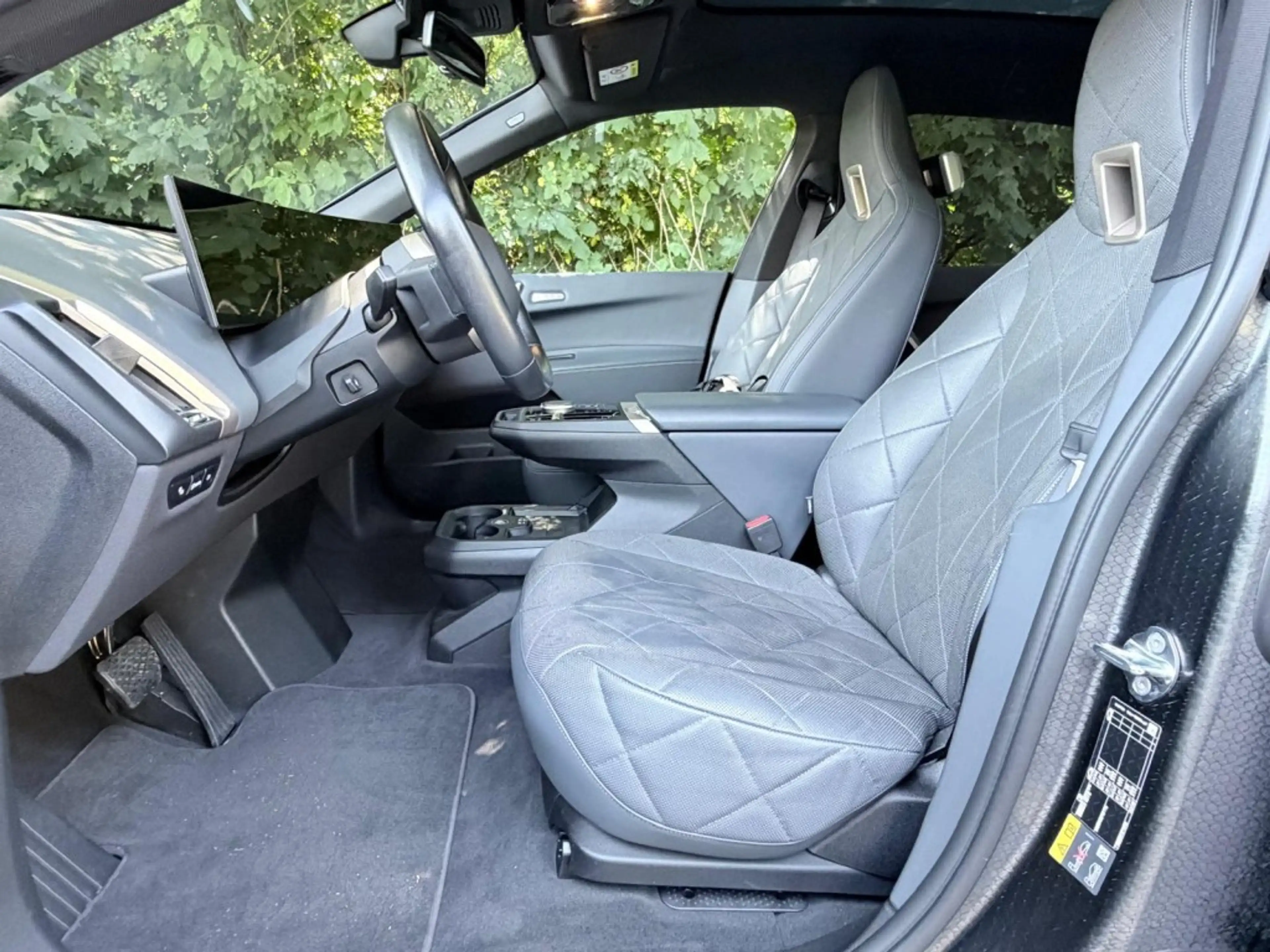 BMW iX M60 B&W Soft Close AHK Aktivlenk Pano Repair — photo 7