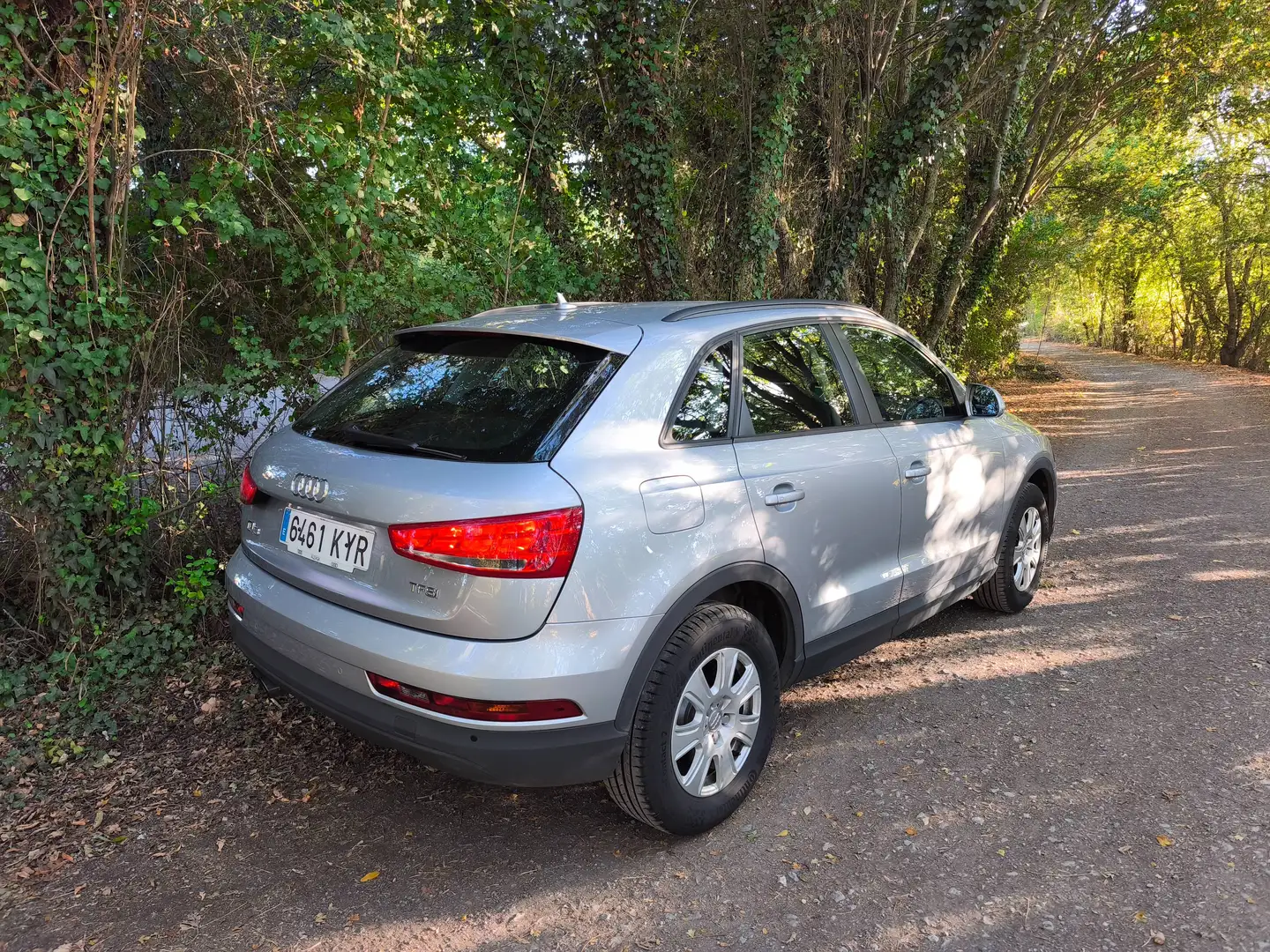 Audi Q3 Q3 1.4 TFSI CoD Attraction S tronic Attraction Plateado - 2