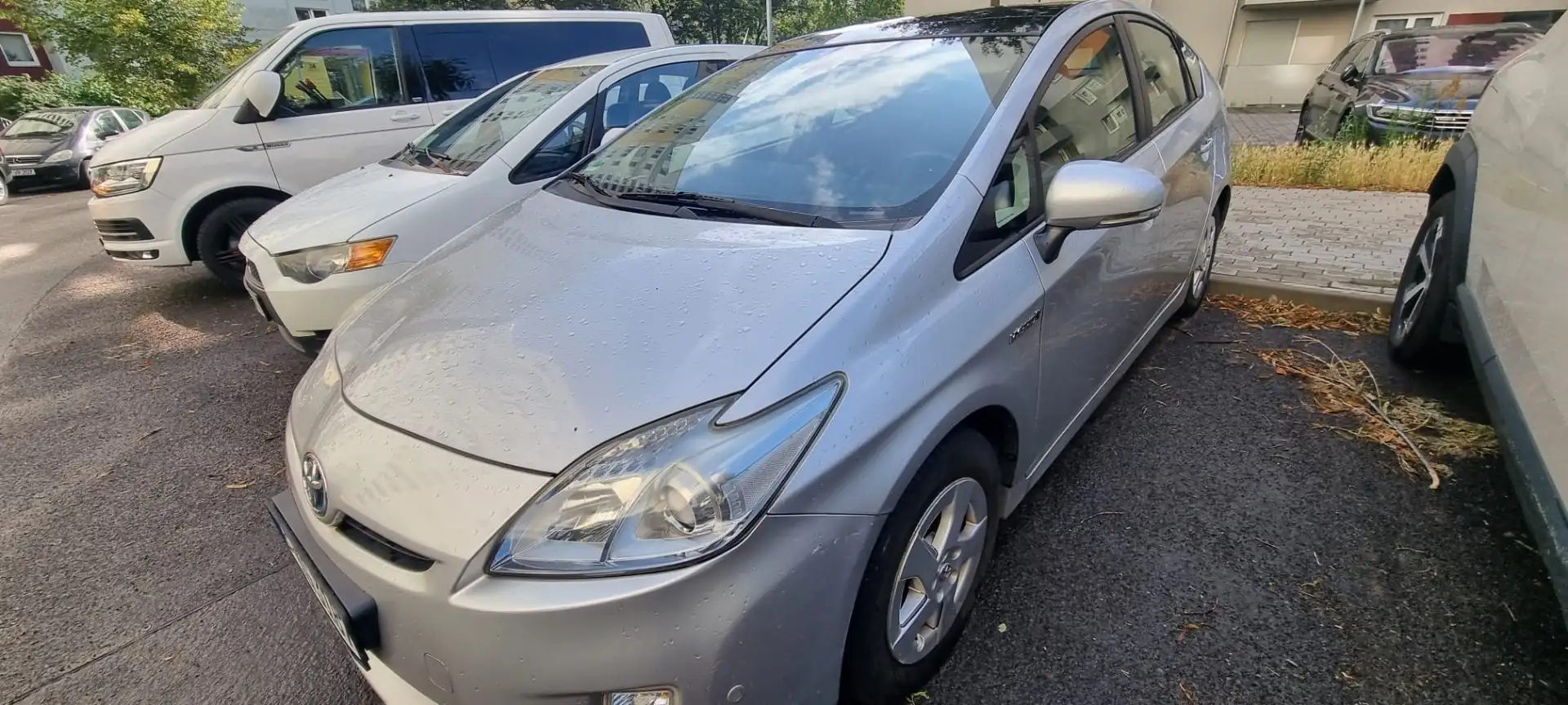 Toyota Prius (Hybrid) Executive - 1