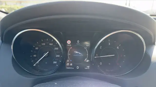 Jaguar Xe view 12