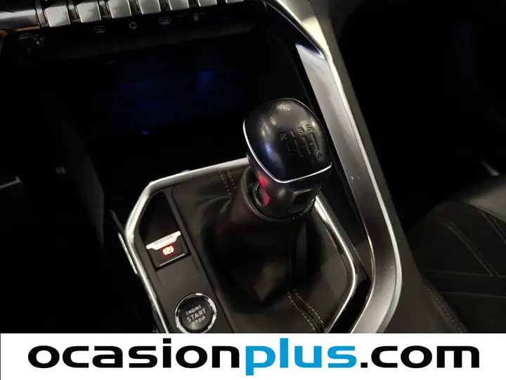 Peugeot 5008 2020, foto 5