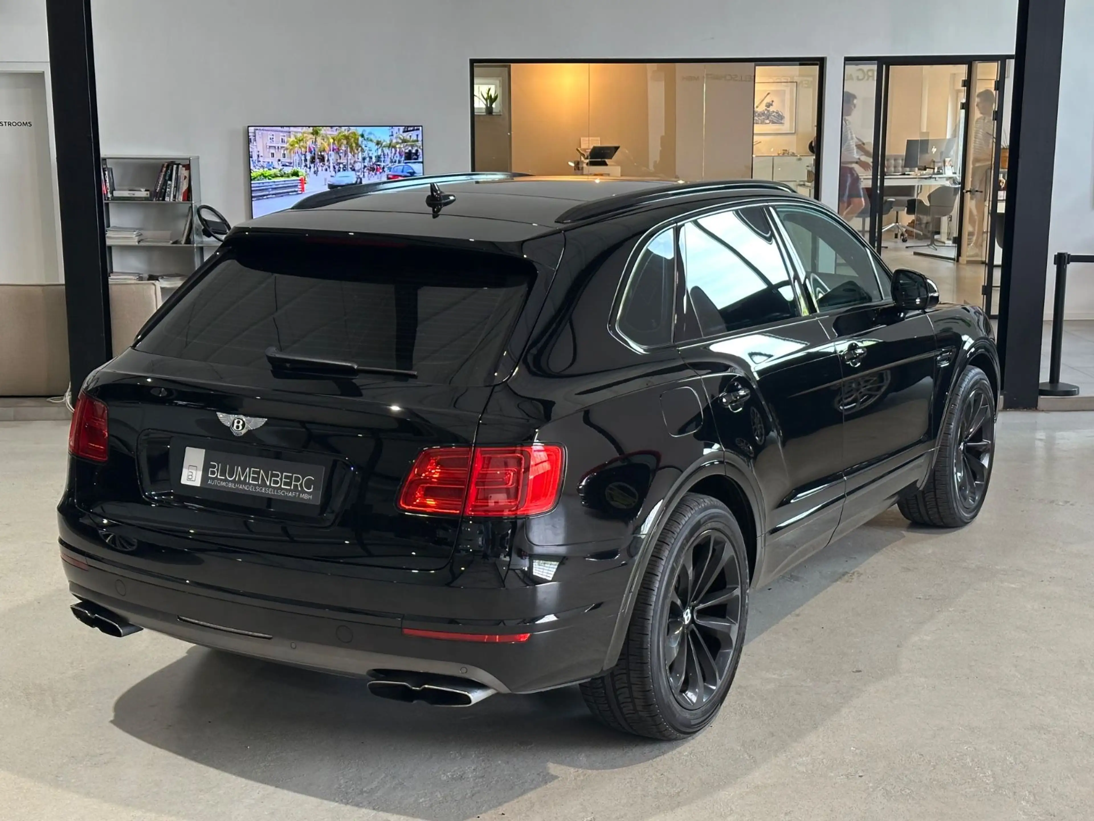 Bentley Bentayga 4.0 V8 Diesel 4WD*Blackline,Touring* — photo 7