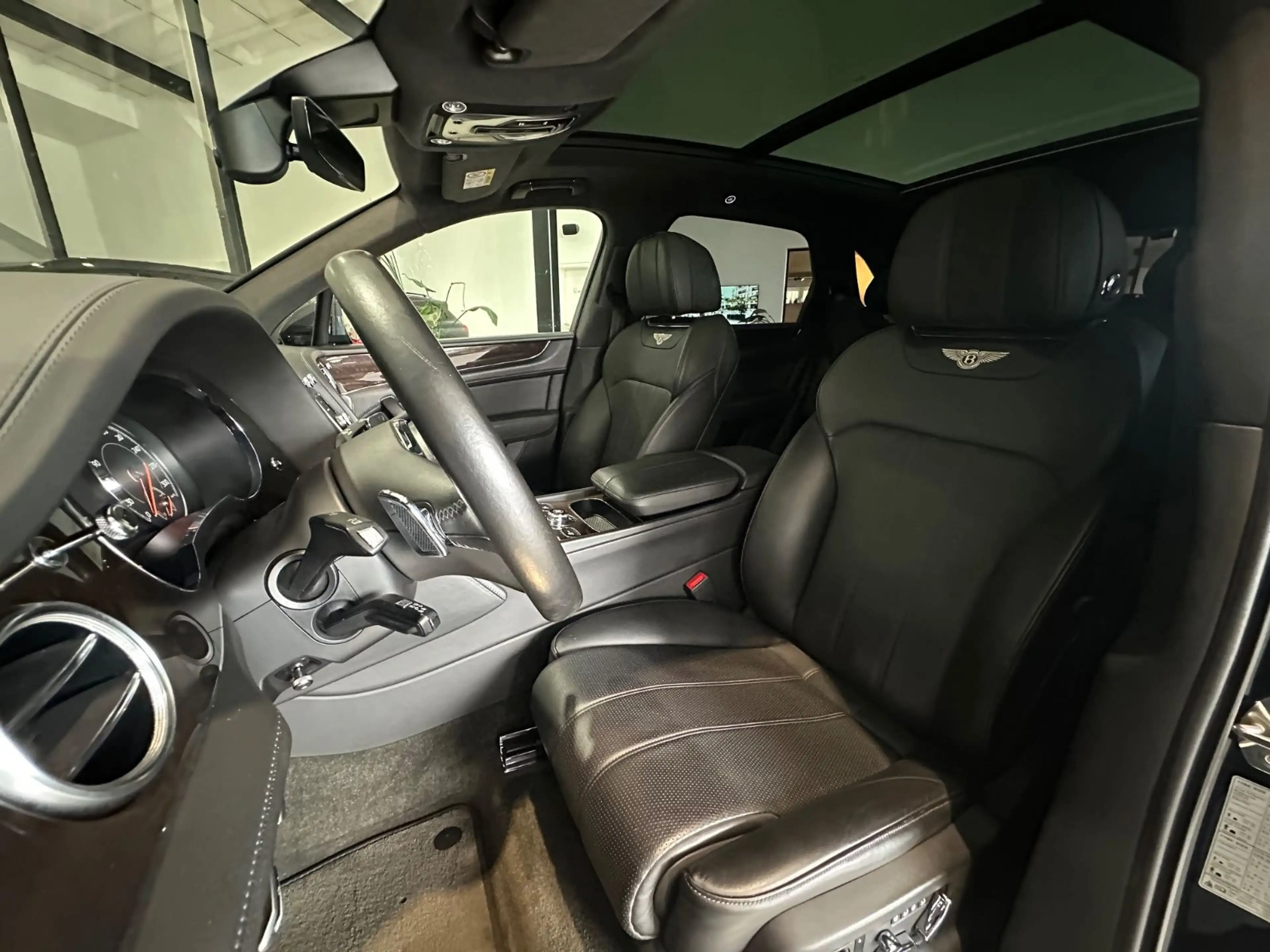 Bentley Bentayga 4.0 V8 Diesel 4WD*Blackline,Touring* — photo 13