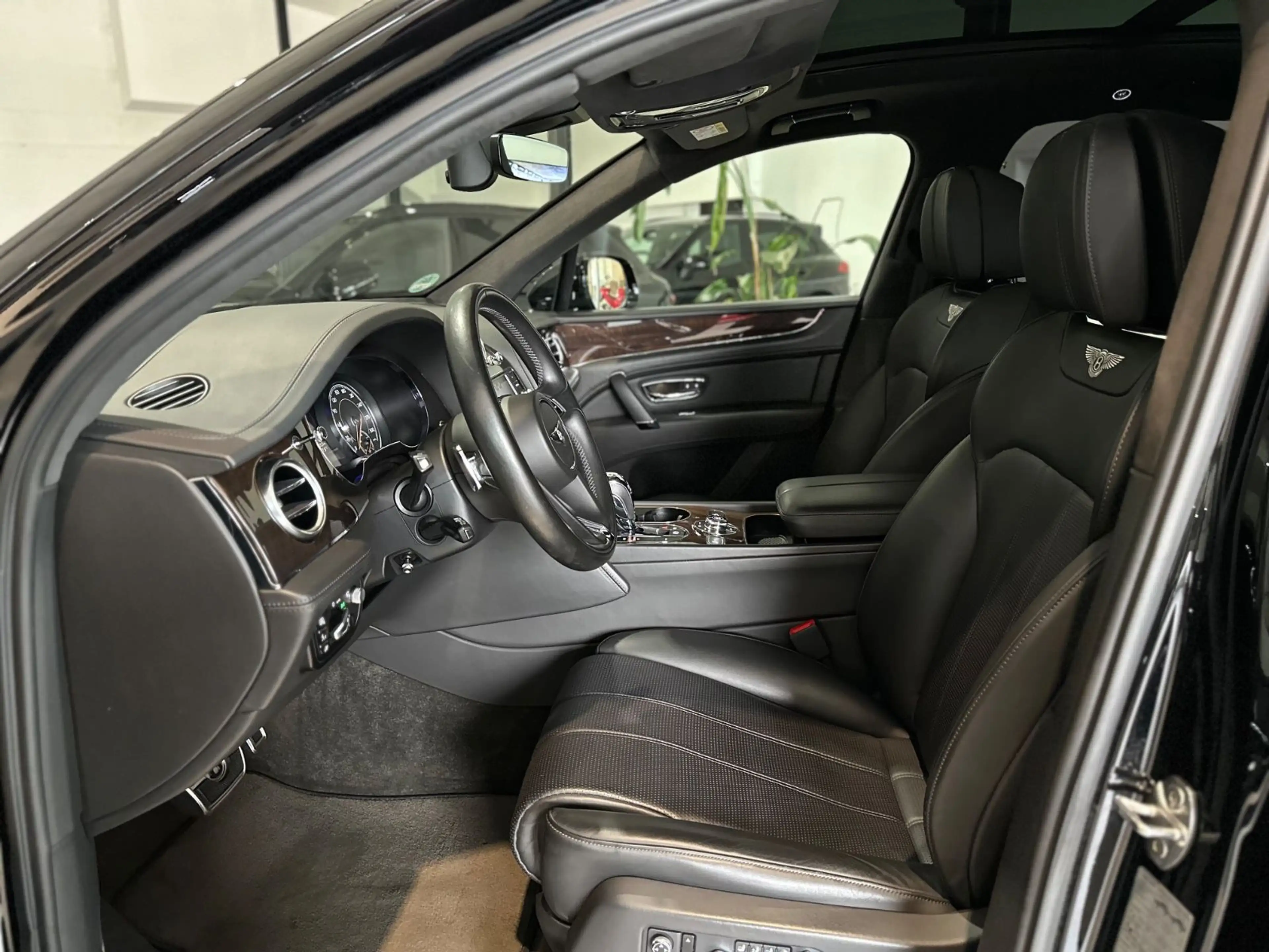 Bentley Bentayga 4.0 V8 Diesel 4WD*Blackline,Touring* — photo 15