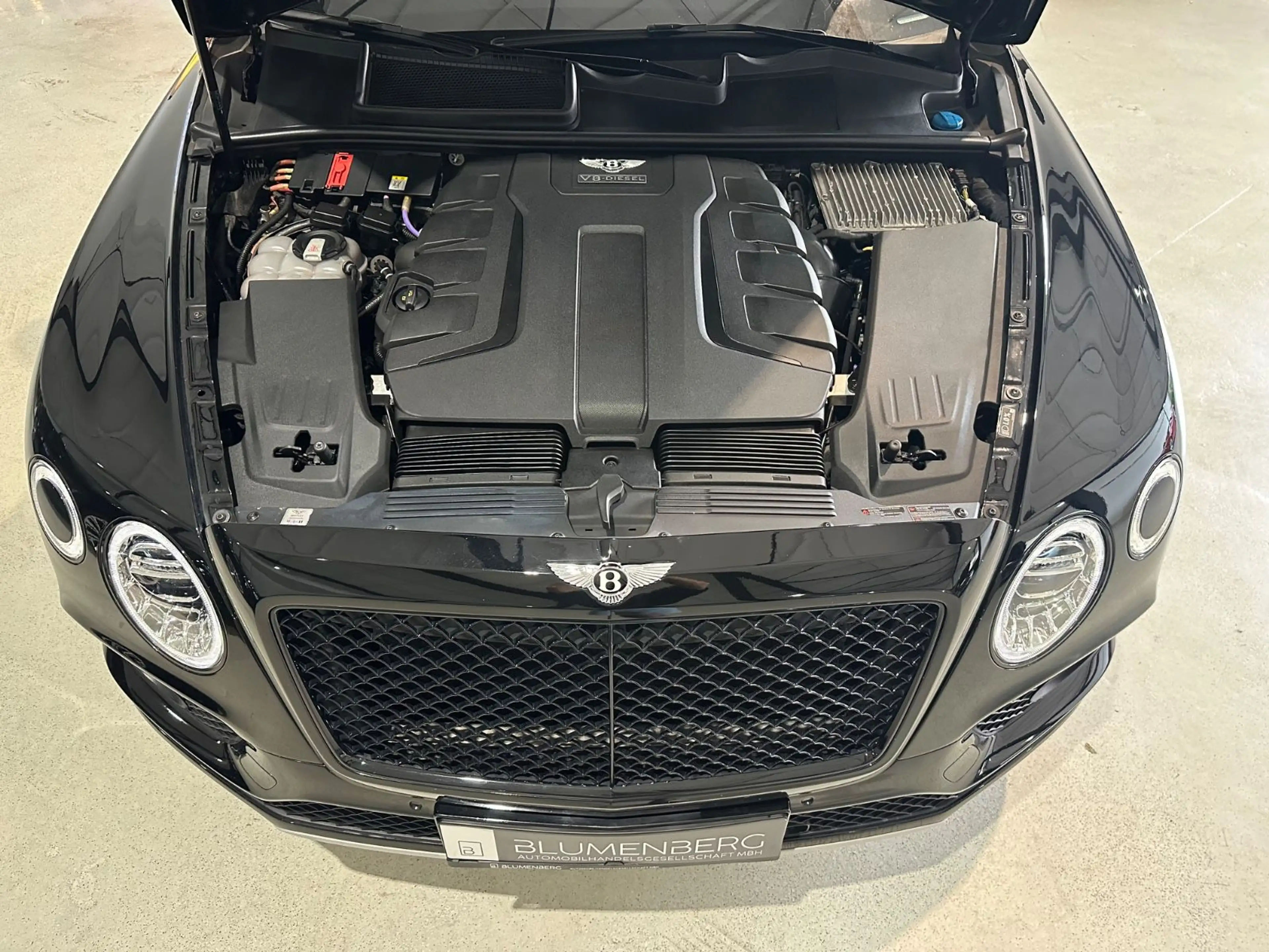 Bentley Bentayga 4.0 V8 Diesel 4WD*Blackline,Touring* — photo 12