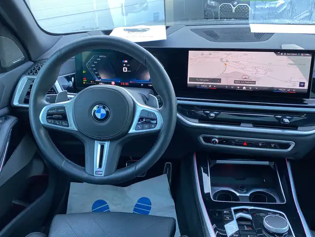 BMW X5 M view 5