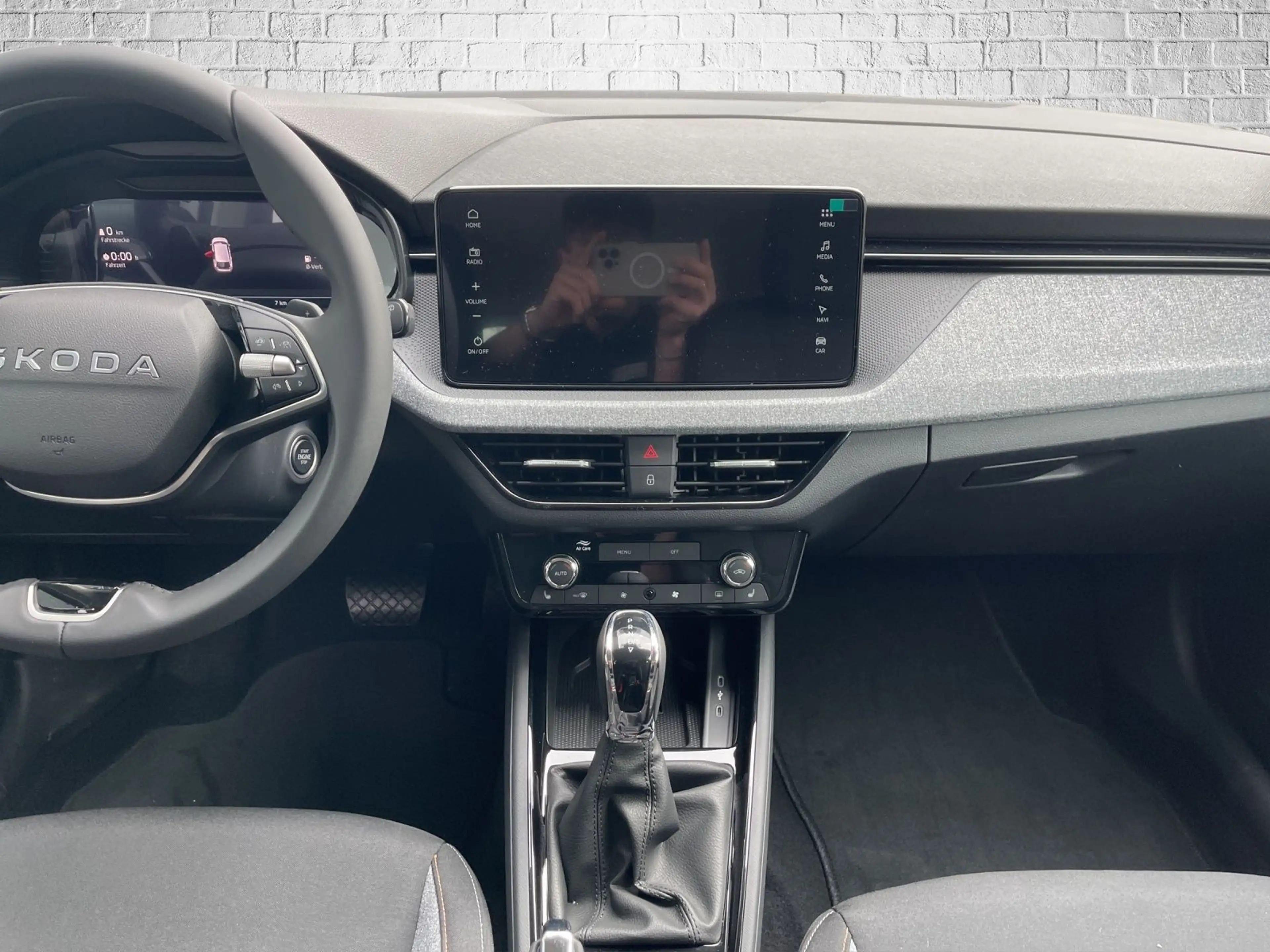 Skoda Scala 1.5 TSI DSG Automatik - Balance — photo 14