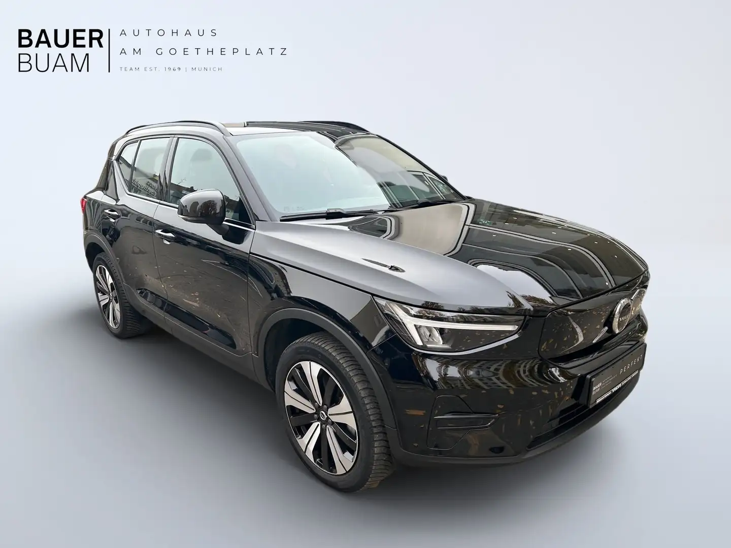 Volvo XC40 Core Recharge Pure Electric 2WD Schwarz - 2