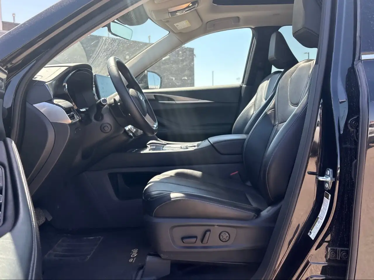 Infiniti QX60 снимка Infiniti QX60