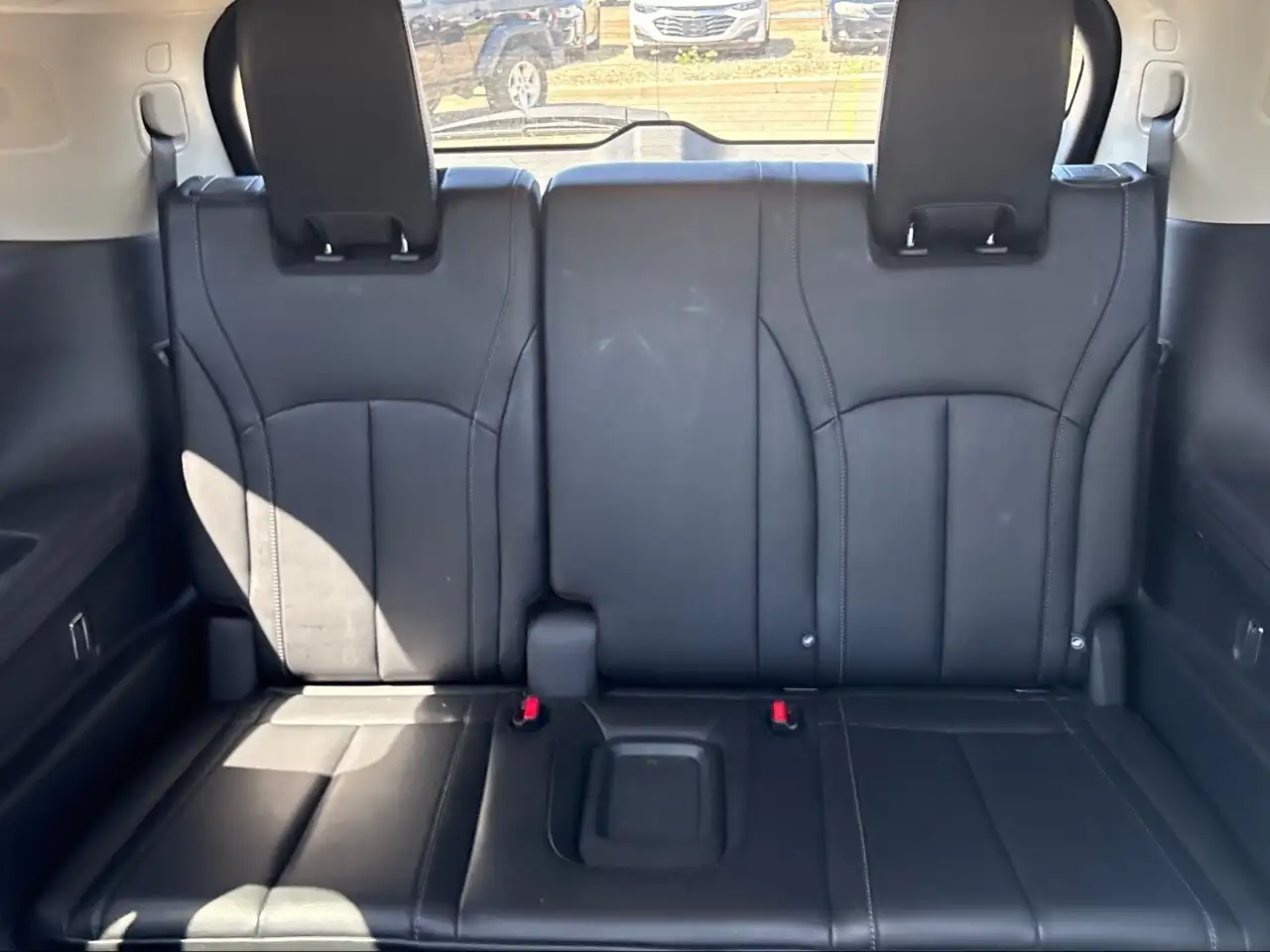 Infiniti QX60 снимка Infiniti QX60