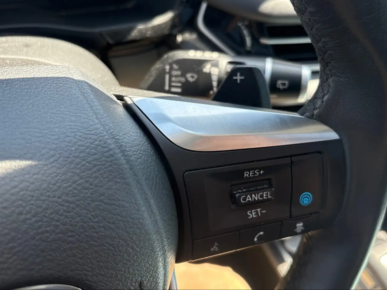 Infiniti QX60 снимка Infiniti QX60