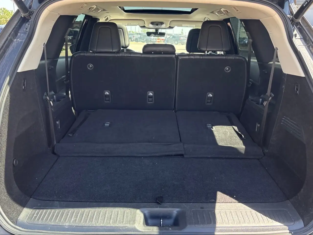 Infiniti QX60 снимка Infiniti QX60