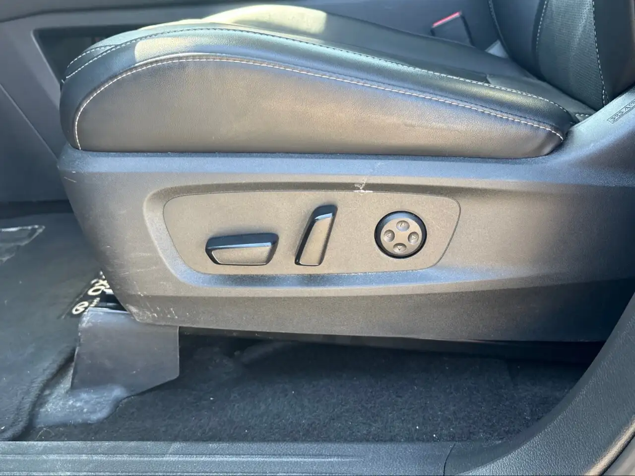Infiniti QX60 снимка Infiniti QX60