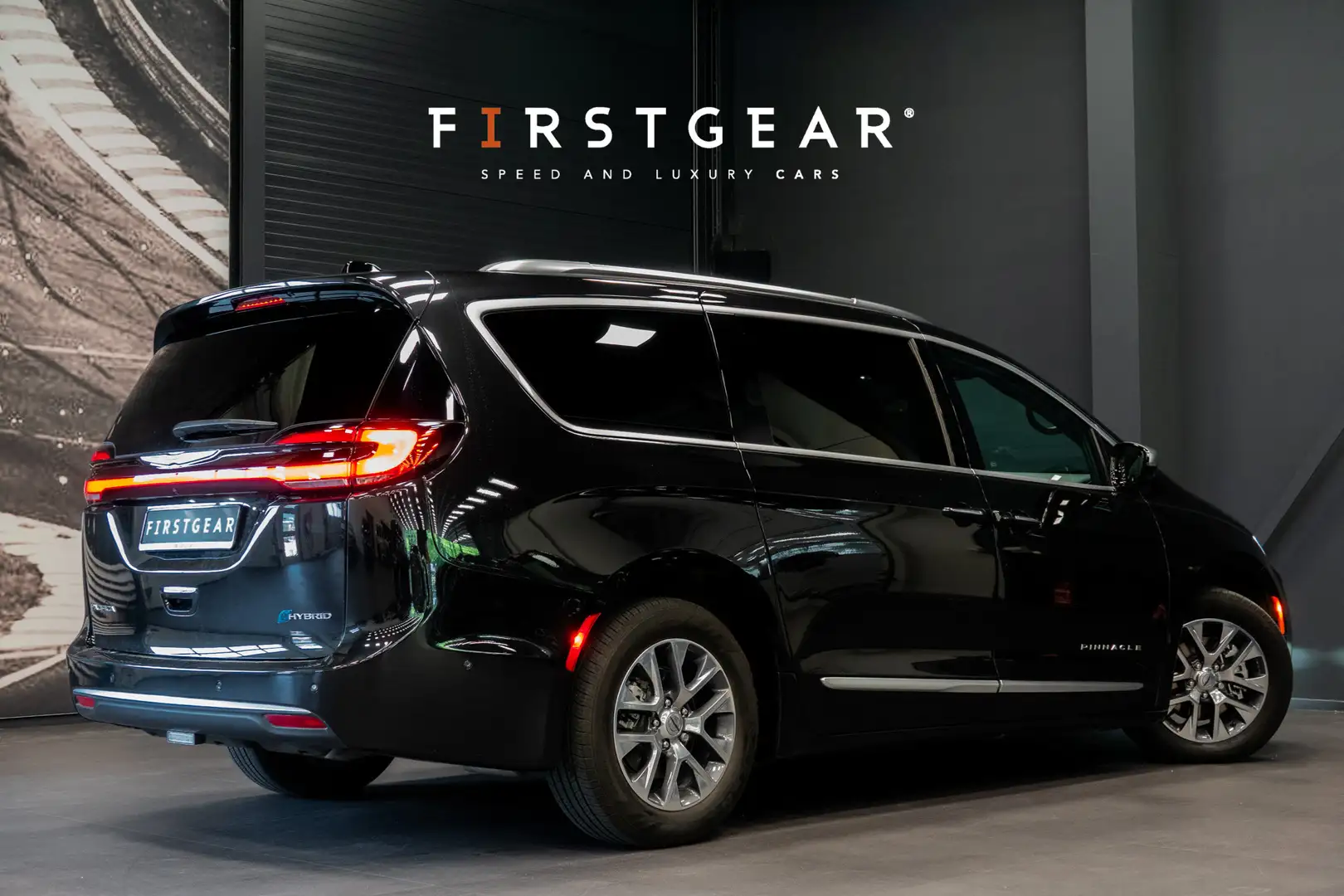Chrysler Pacifica 3.6 V6 Hybrid *Panorama / Harman-Kardon / Surround Noir - 2