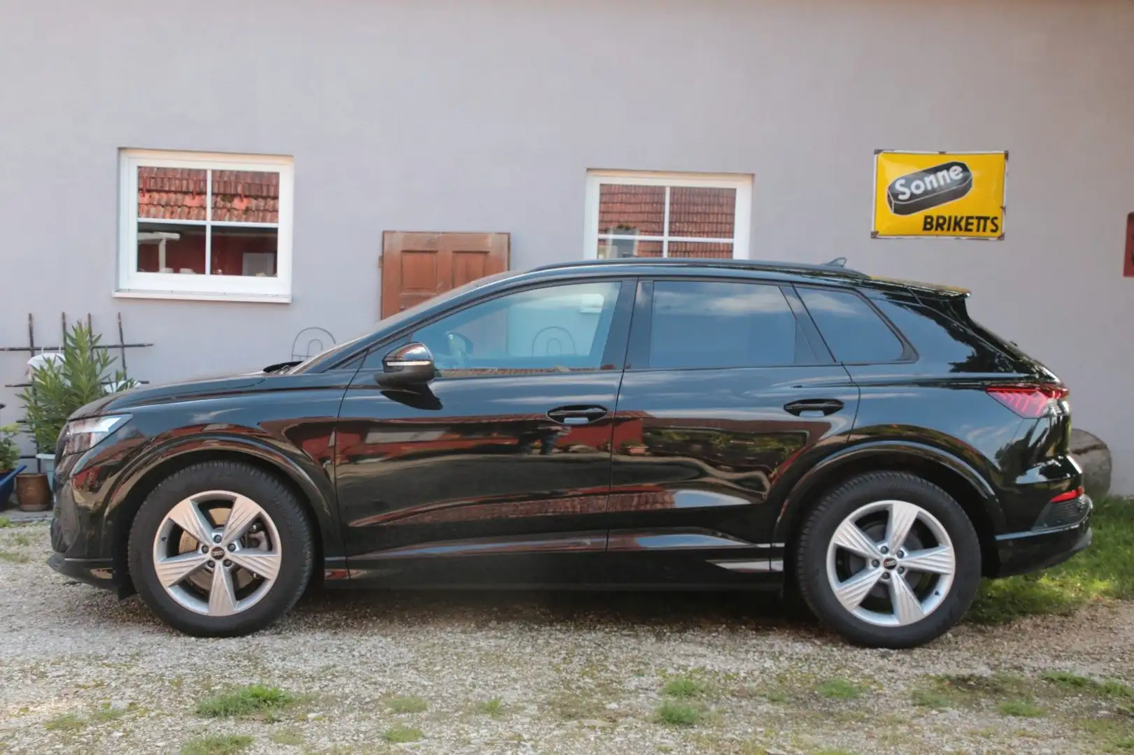 Audi Q4 e-tron 50 quattro -3-Zonen-Klima, Assistenten Schwarz - 2