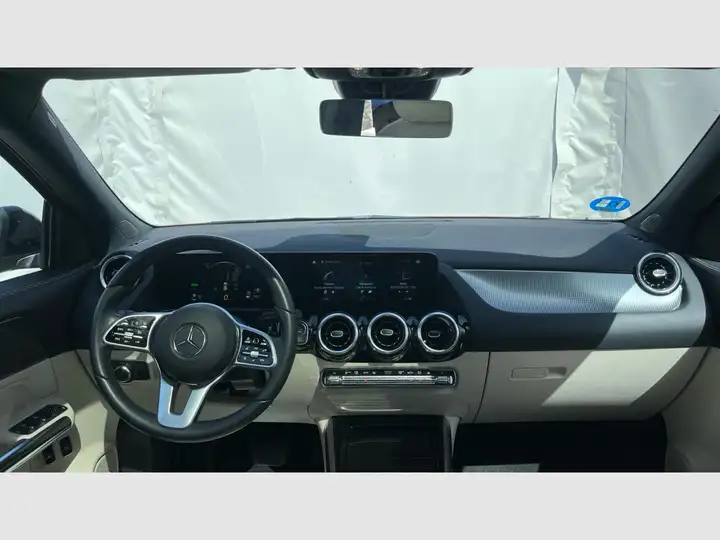 Mercedes-Benz GLA 250 e 2022, foto 8