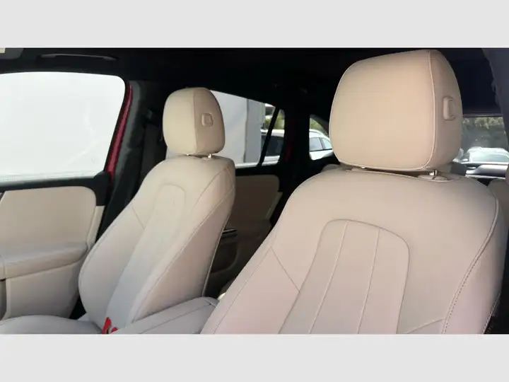 Mercedes-Benz GLA 250 e 2022, foto 7