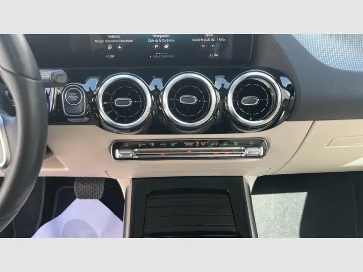 Mercedes-Benz GLA 250 e 2022, foto 17