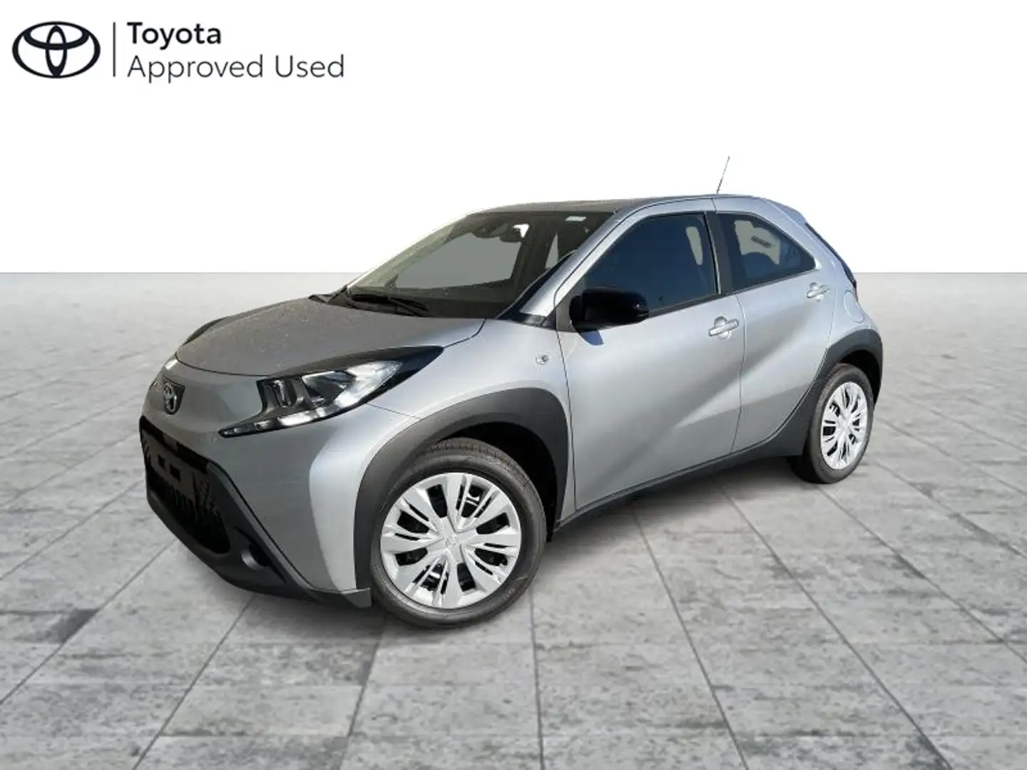 Toyota Aygo X 1.0 Benzine MT X-Play Argent - 1
