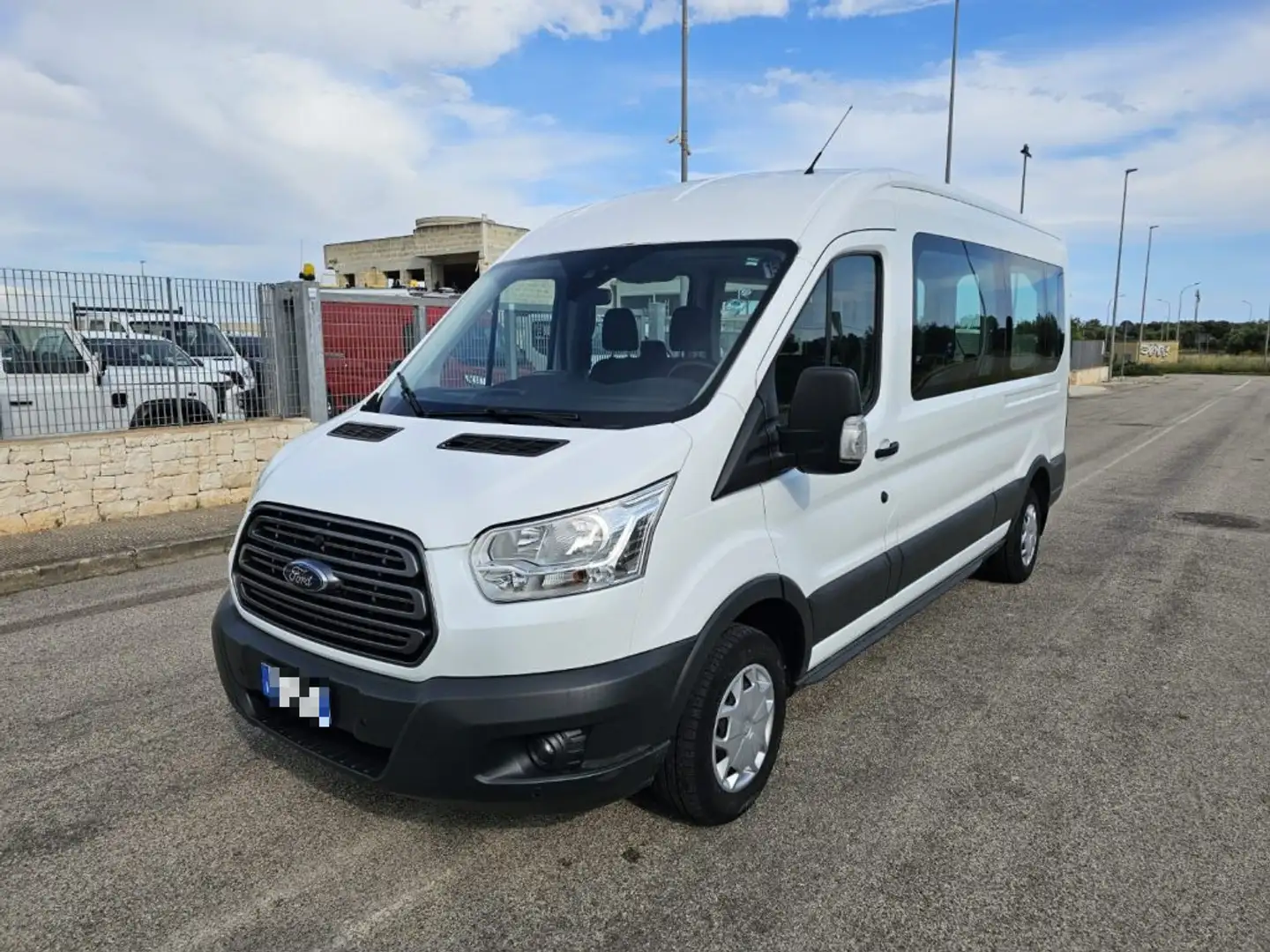 Ford Transit 350 2.0TDCi EcoBlue 130CV L3H2 9 POSTI PANORAMA Bianco - 1