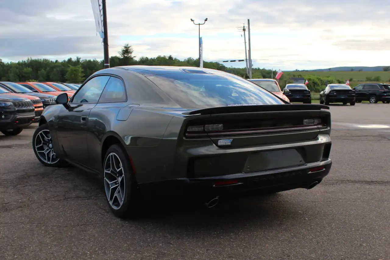 Dodge Charger снимка Dodge Charger