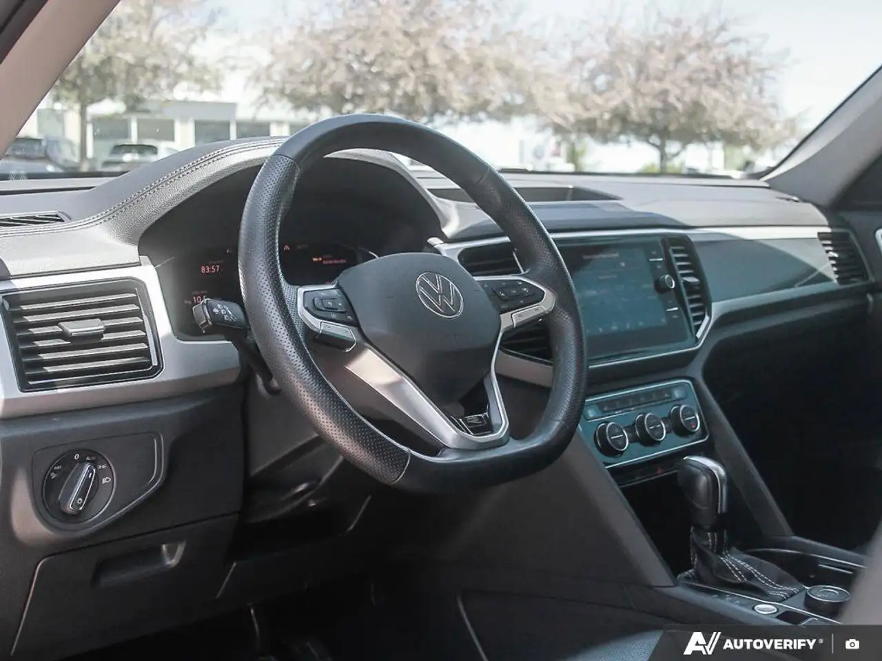 Volkswagen Atlas снимка Volkswagen Atlas