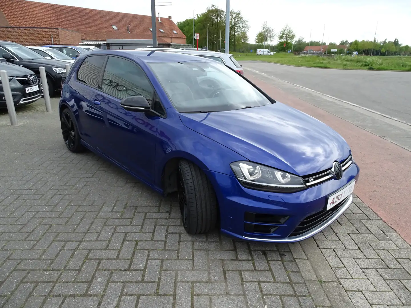 Volkswagen Golf R 2.0 TSI 4Motion DSG 300PK * LICHTE VRACHT!!! Синій - 2
