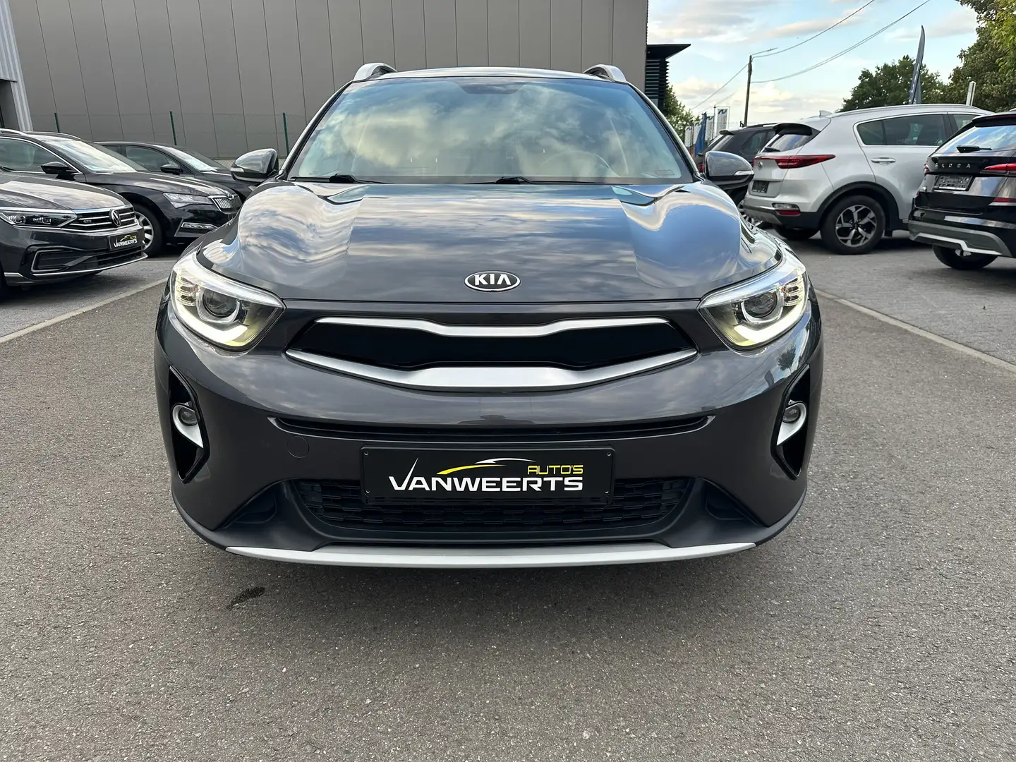 Kia Stonic Stonic 1.4 benzine, Edition, Carplay /camera/navi Gris - 2