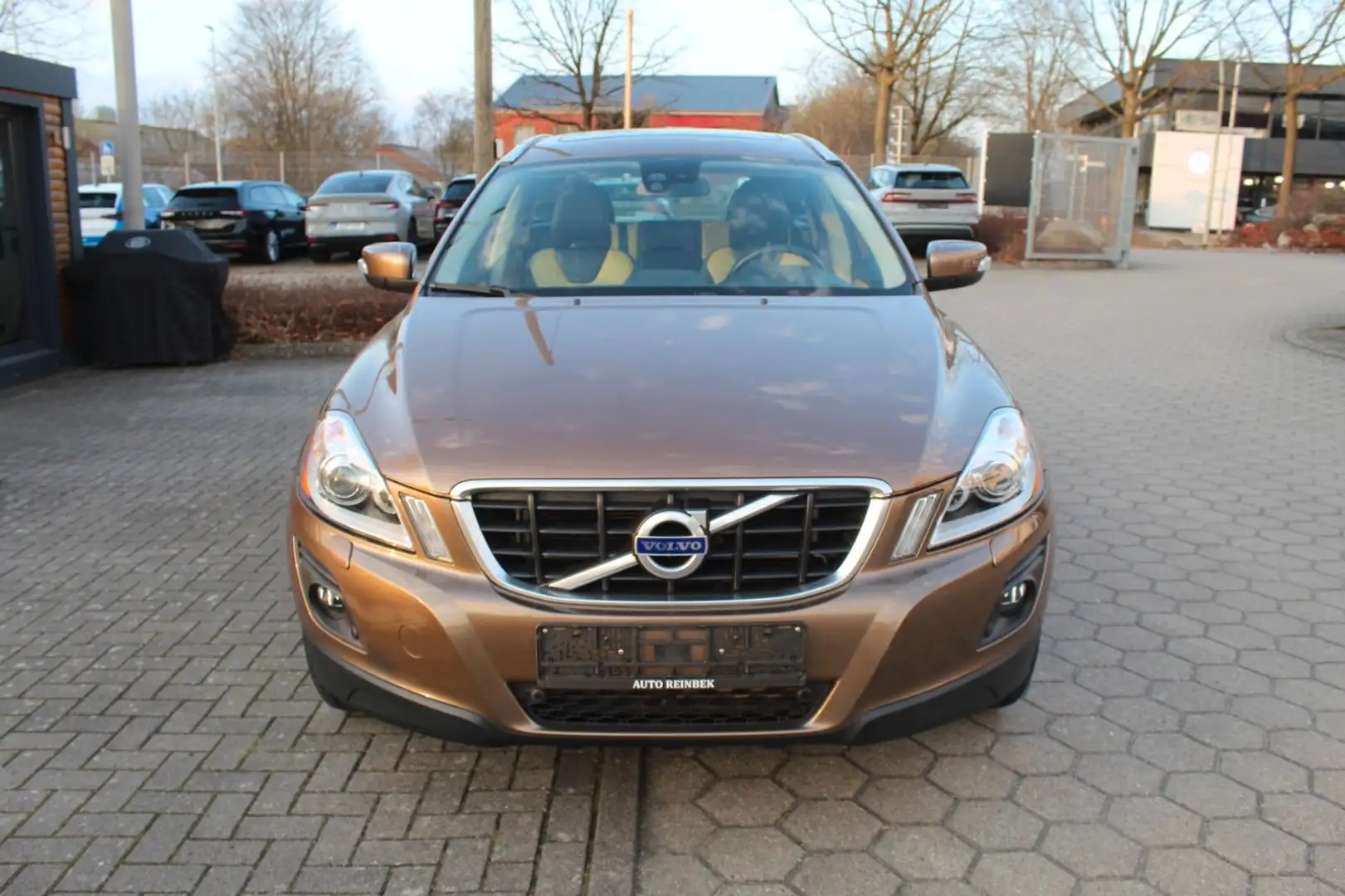 Volvo XC60 2.4 D5 AWD Automatik Summum Braun - 2