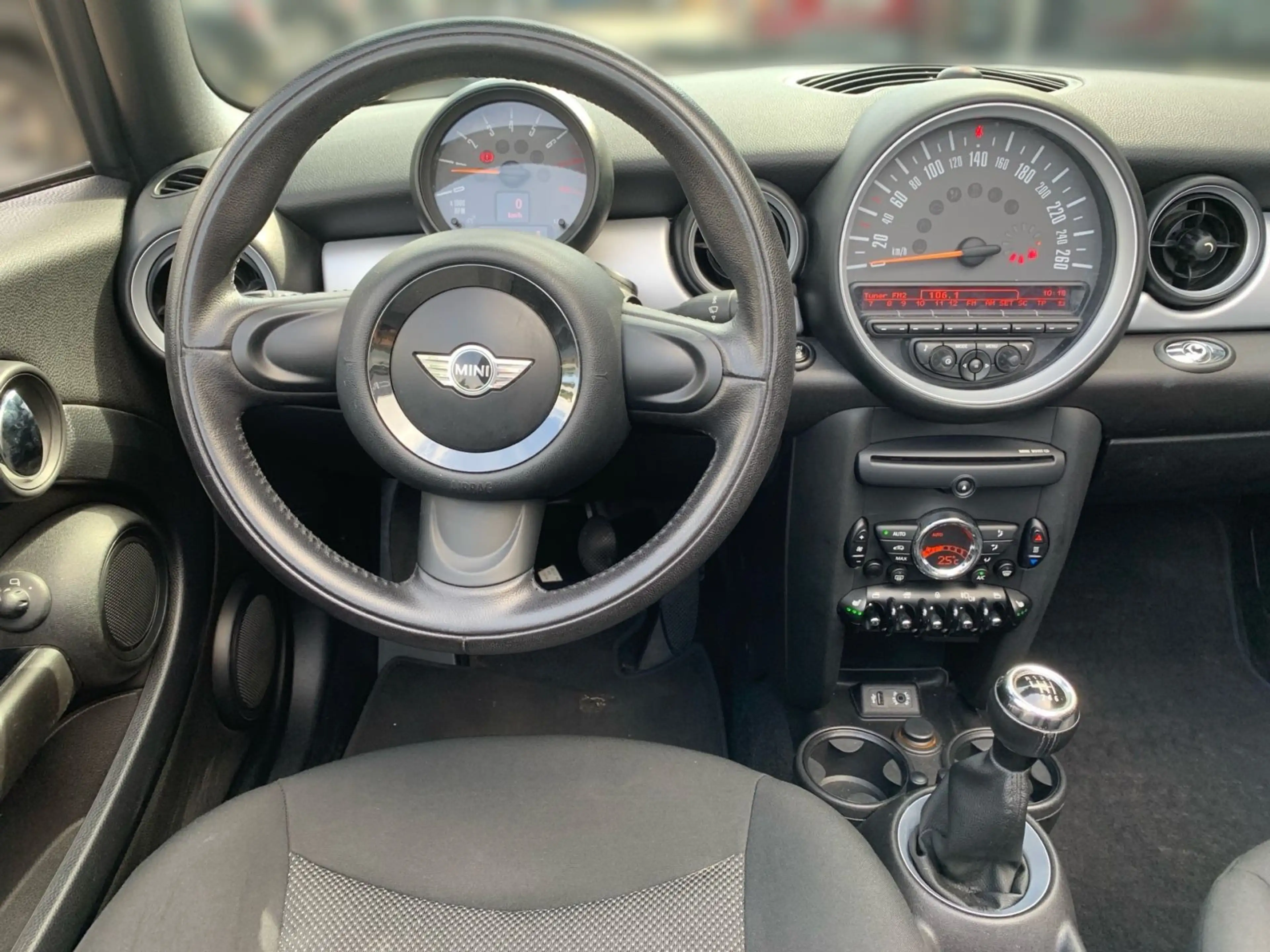 MINI One Cabrio Mini Cabrio One 1.6 PDC SHZ — photo 19