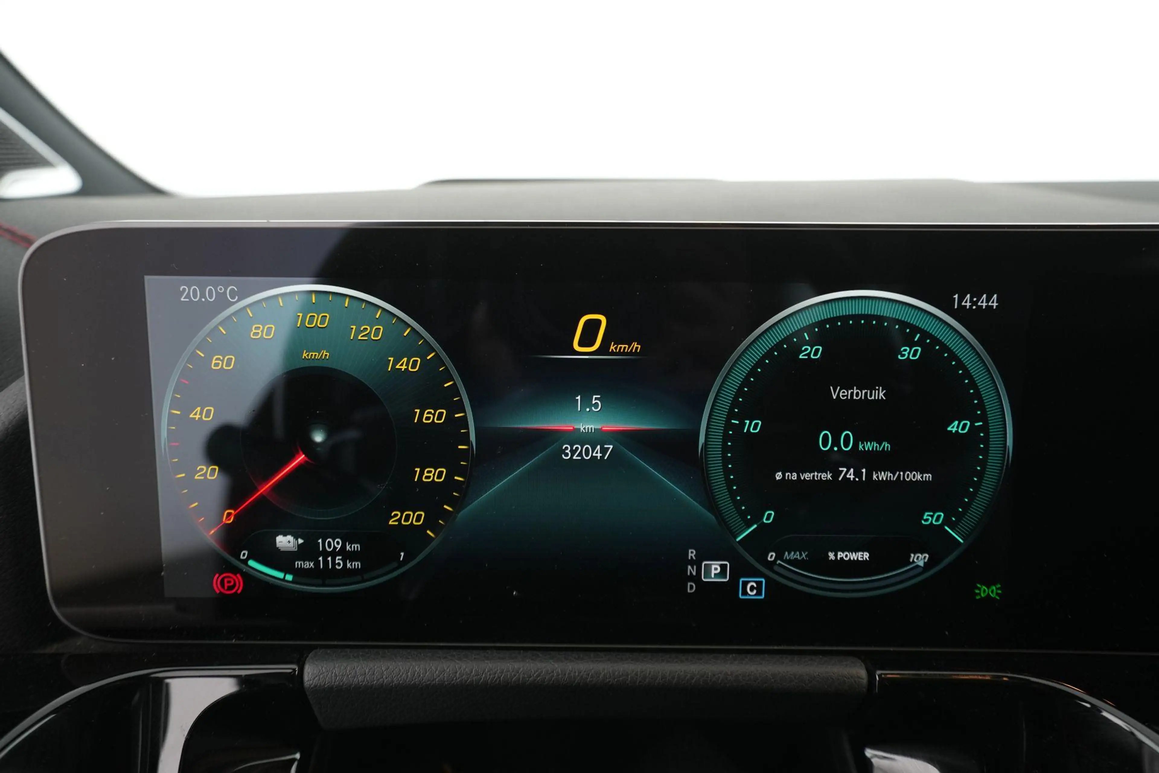 Mercedes-Benz EQA 250 250 AMG Line 67 kWh — photo 14
