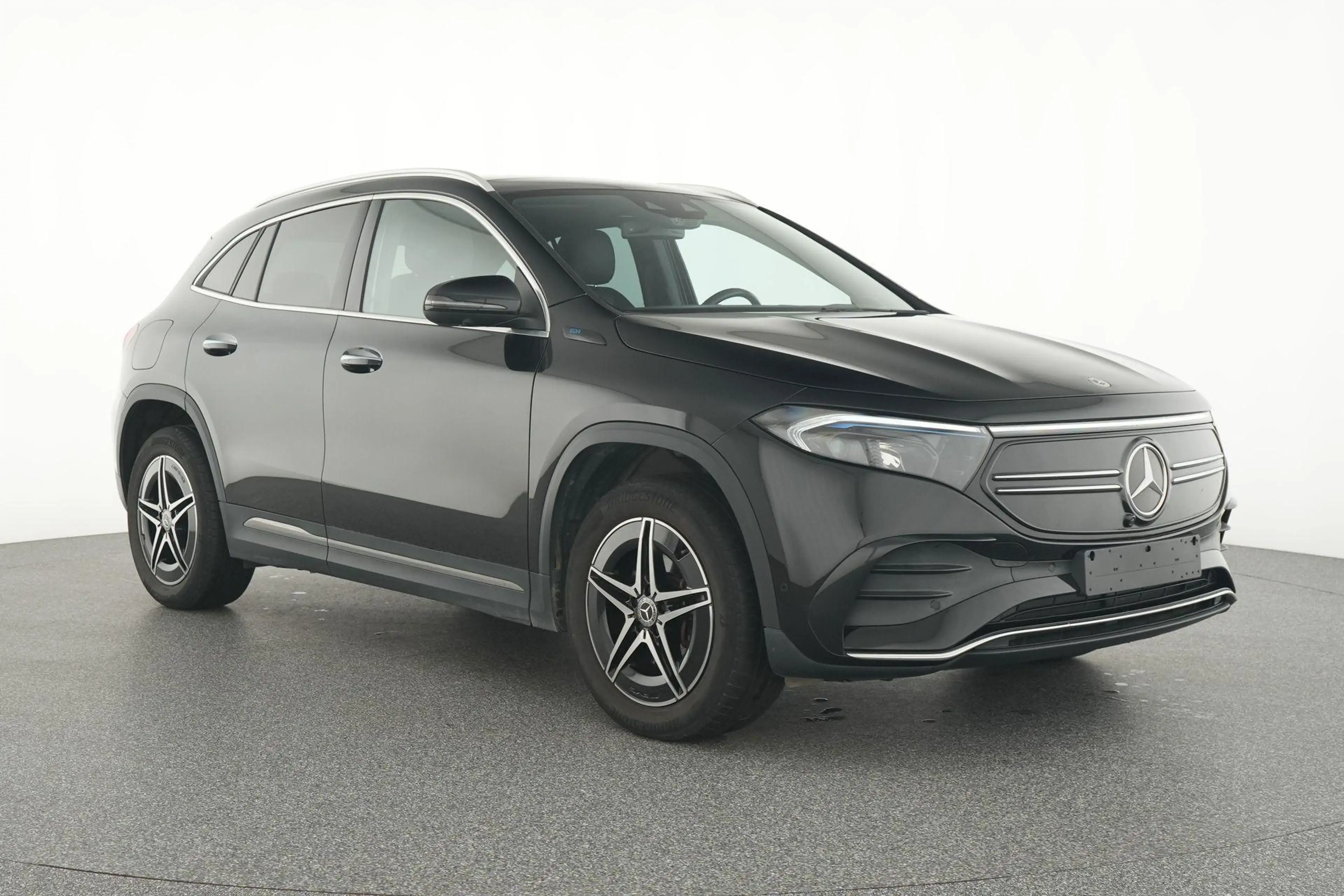Mercedes-Benz EQA 250 250 AMG Line 67 kWh — photo 2