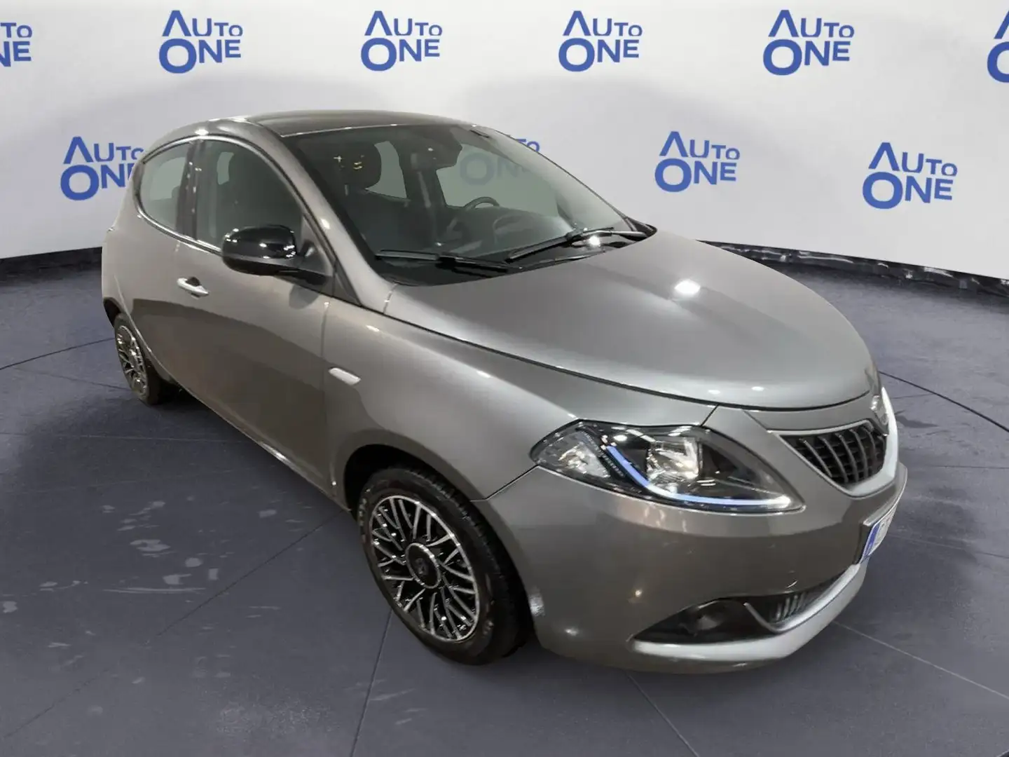 Lancia Ypsilon 1.0 HYBRID 70CV PLATINO - * Grigio - 1