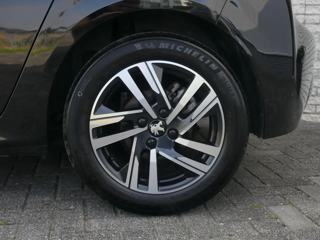 Peugeot 208 ALLURE 1.2 100PK i-COCKPIT3D/CAMERA/ADAP.CRUISE/ST 33