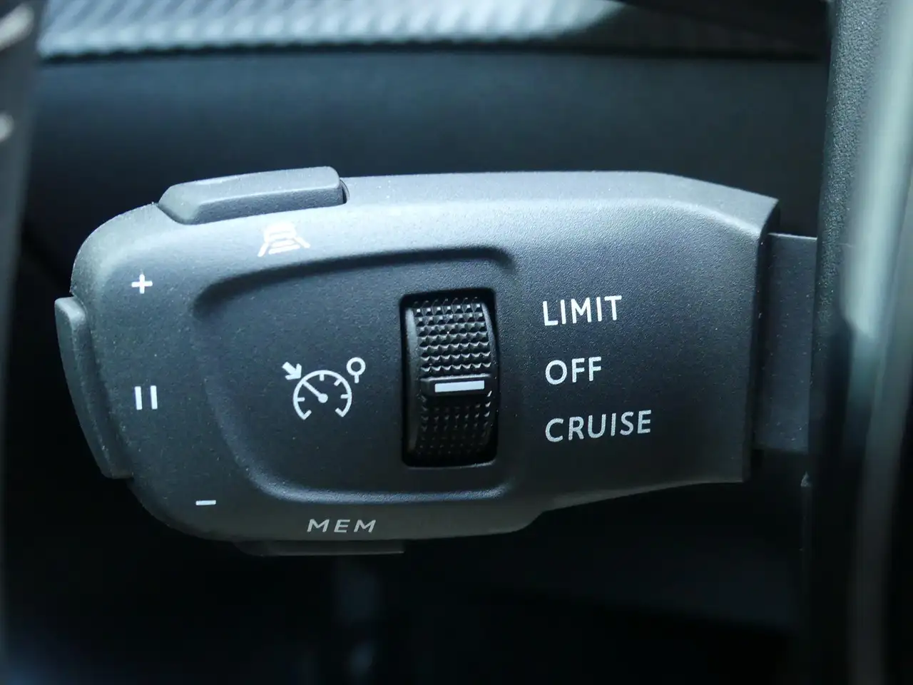 Peugeot 208 ALLURE 1.2 100PK i-COCKPIT3D/CAMERA/ADAP.CRUISE/ST 20