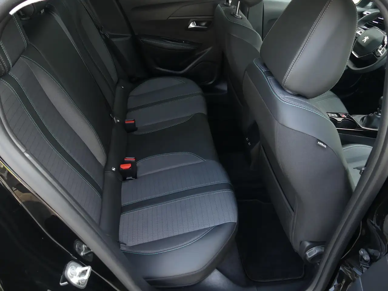 Peugeot 208 ALLURE 1.2 100PK i-COCKPIT3D/CAMERA/ADAP.CRUISE/ST 10
