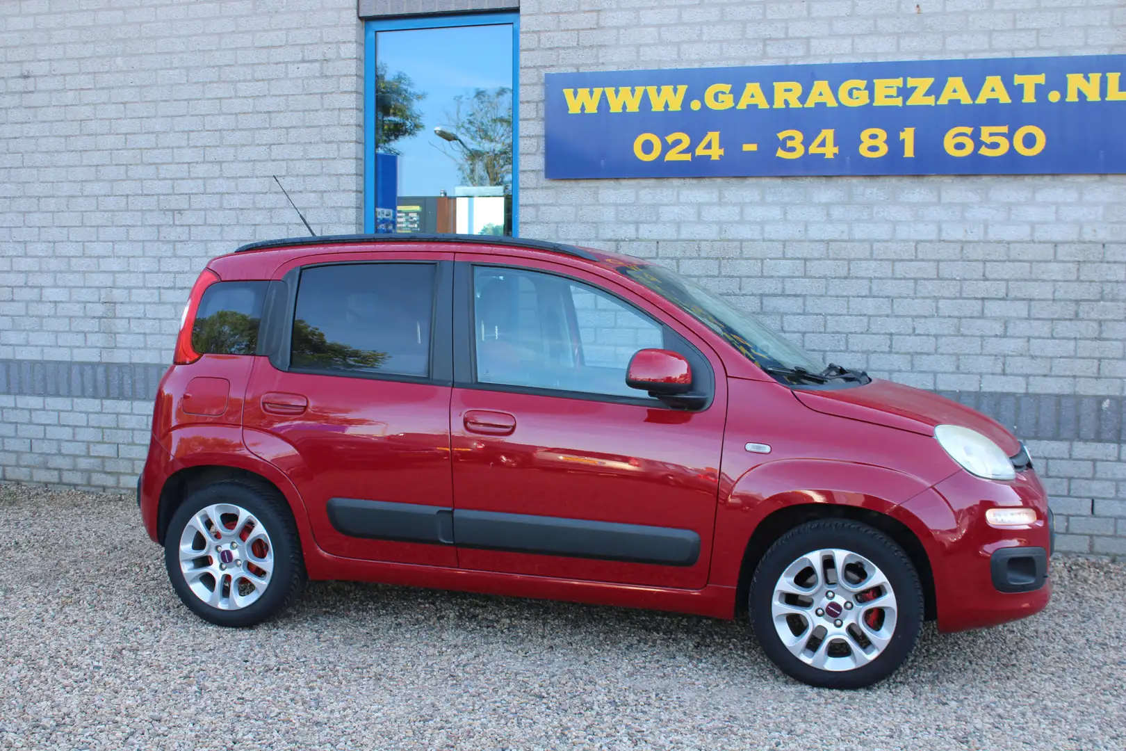 Fiat Panda 0.9 TwinAir Lounge Airco Trekhaak weinig km Rood - 2