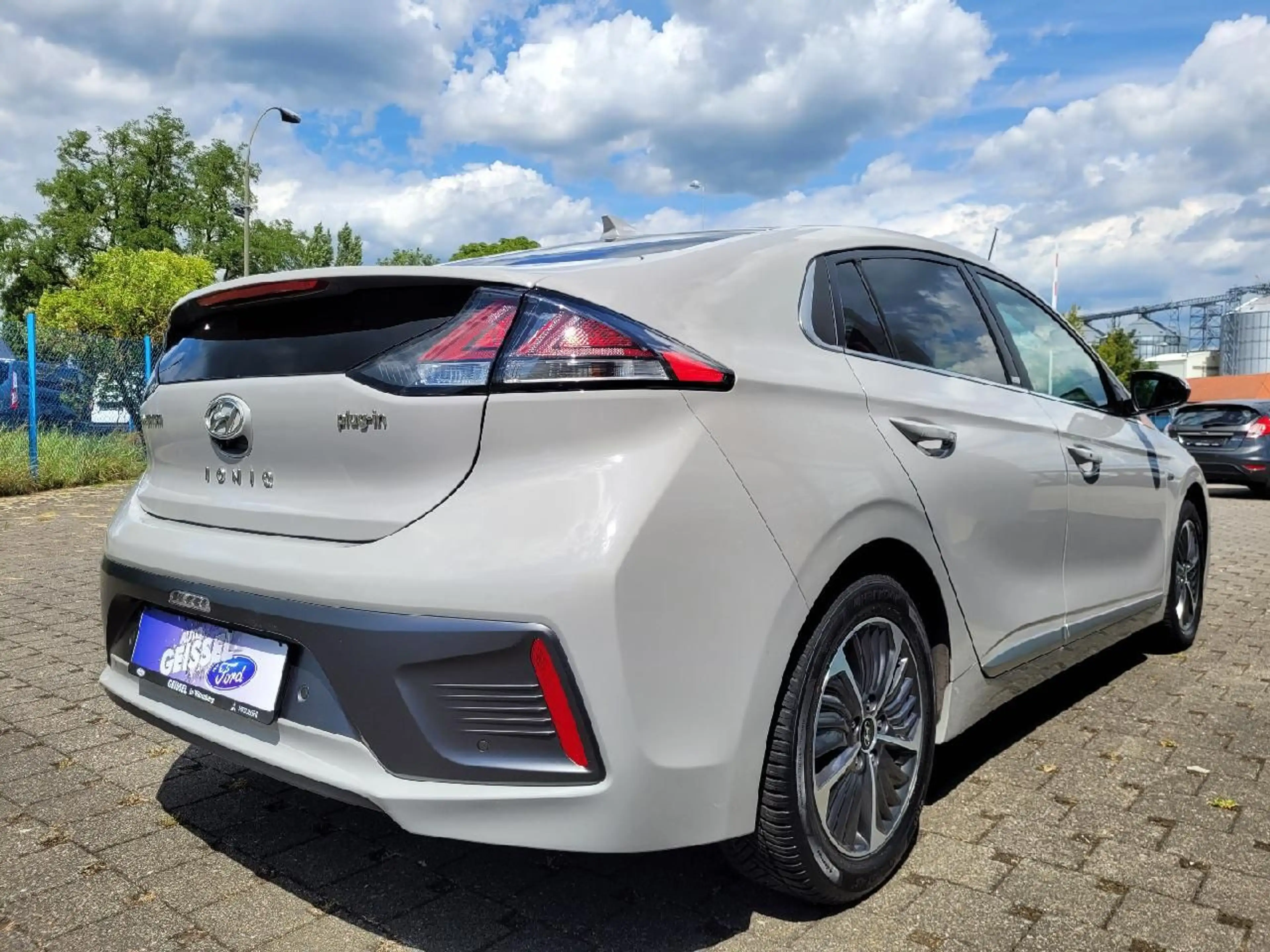 Hyundai IONIQ Ioniq Prime Plug-In Hybrid — photo 6