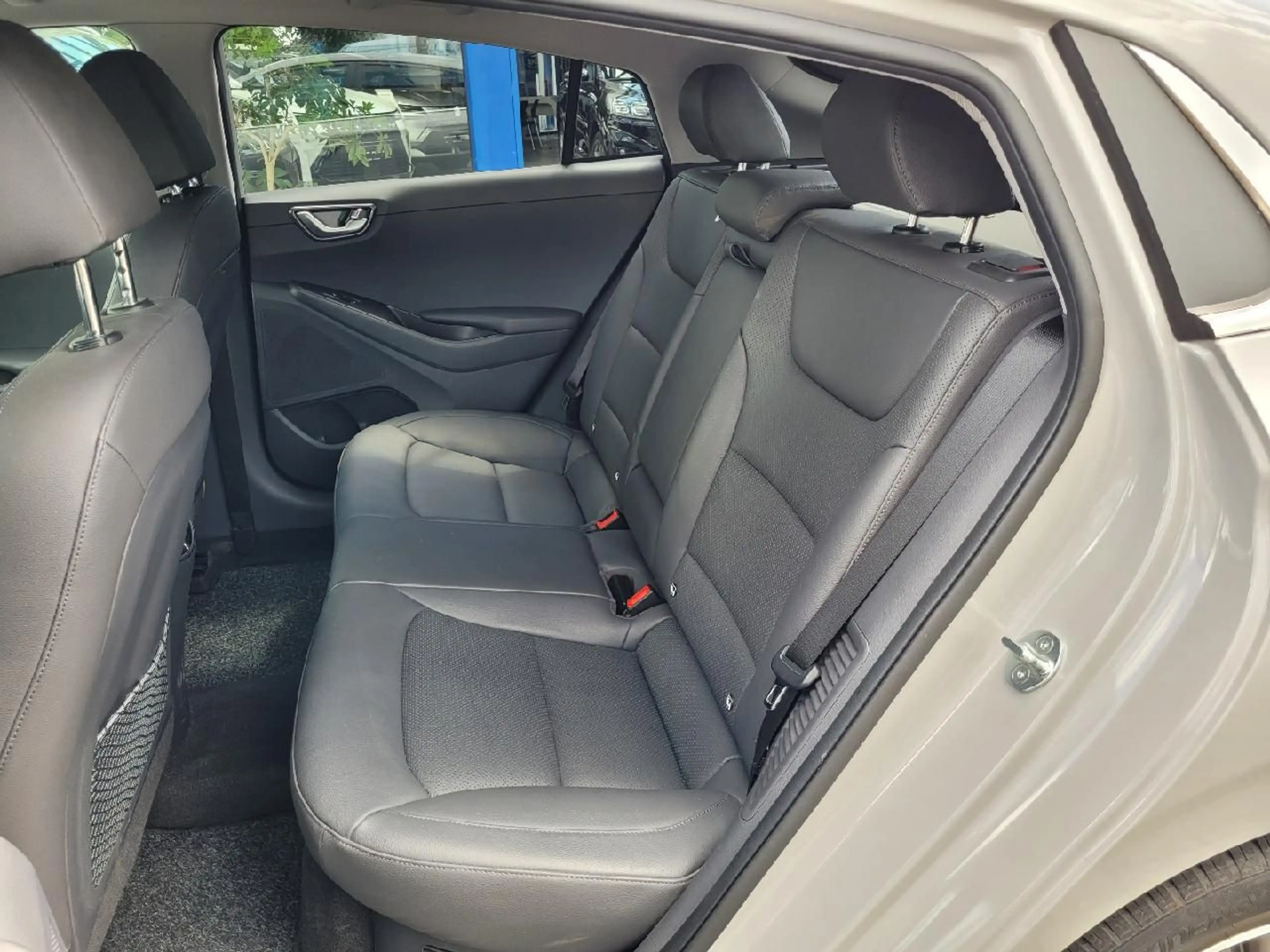 Hyundai IONIQ Ioniq Prime Plug-In Hybrid — photo 14