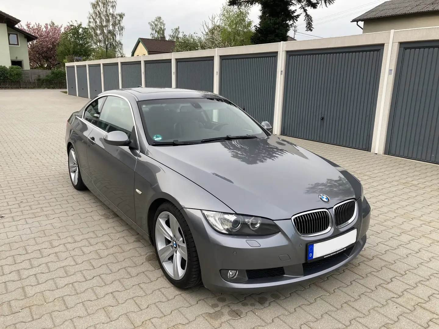BMW 325 3er Coupe 325i Coupe Aut. Gümüş rengi - 2